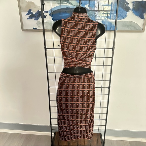 BROWN/BLACK PRINT DESIGN RIBBED MOCK NECK CUT OUT TOP & MIDI SKIRT SET - Picture 11 of 12